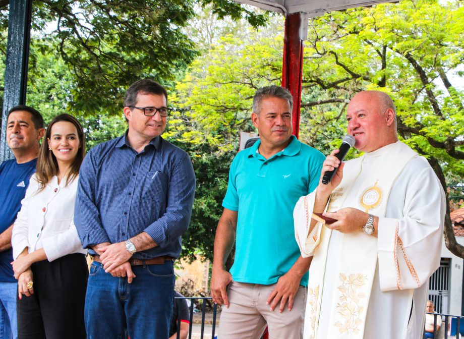 Prefeitura entrega revitalização da Praça do Santa Luzia e inicia manutenção na Praça dos Ferroviários Prefeitura entrega revitalização da Praça do Santa Luzia e inicia manutenção na Praça dos Ferroviários