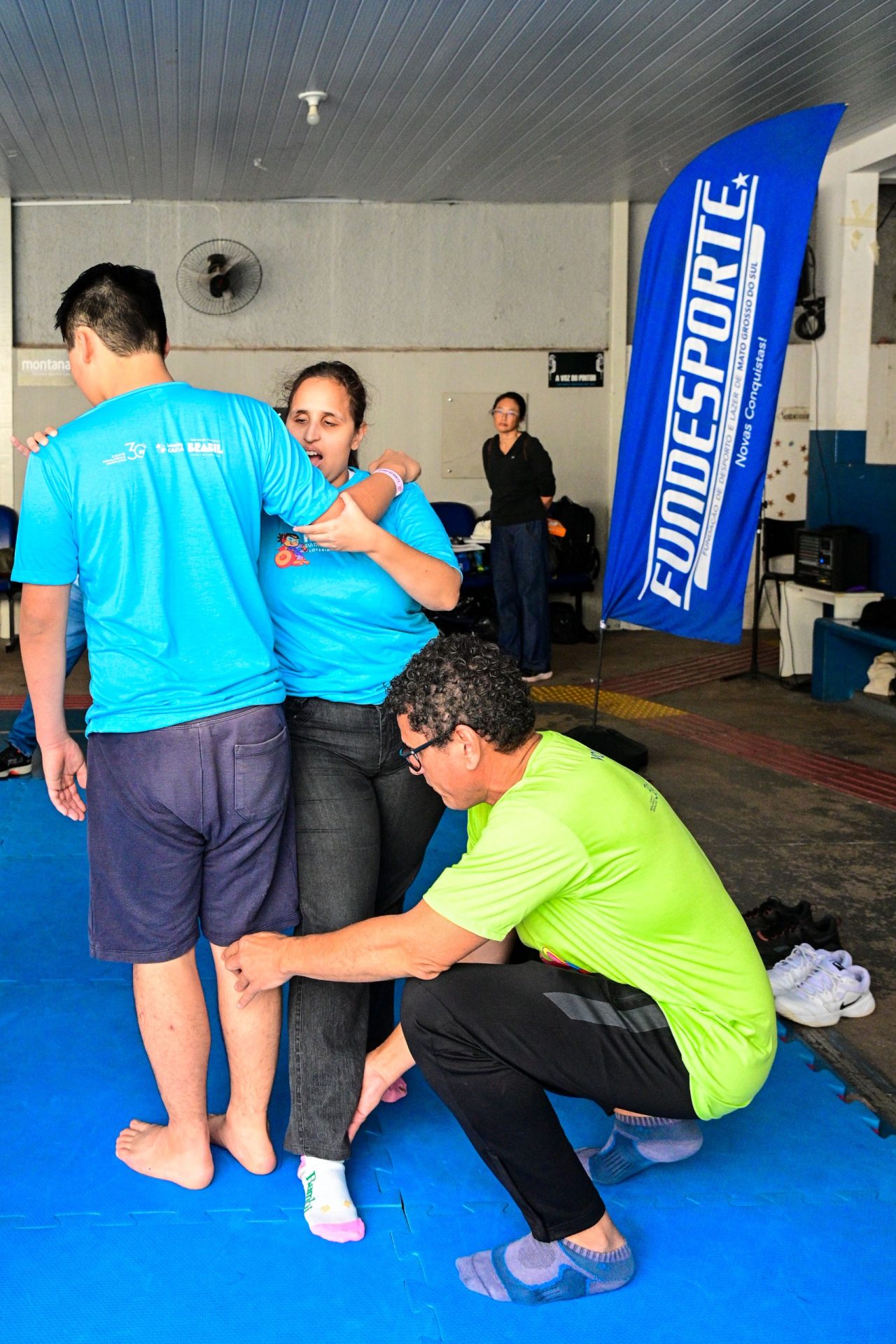 Crianças e jovens vivenciam o paradesporto pela primeira vez no Festival Paralímpico em MS Crianças e jovens vivenciam o paradesporto pela primeira vez no Festival Paralímpico em MS
