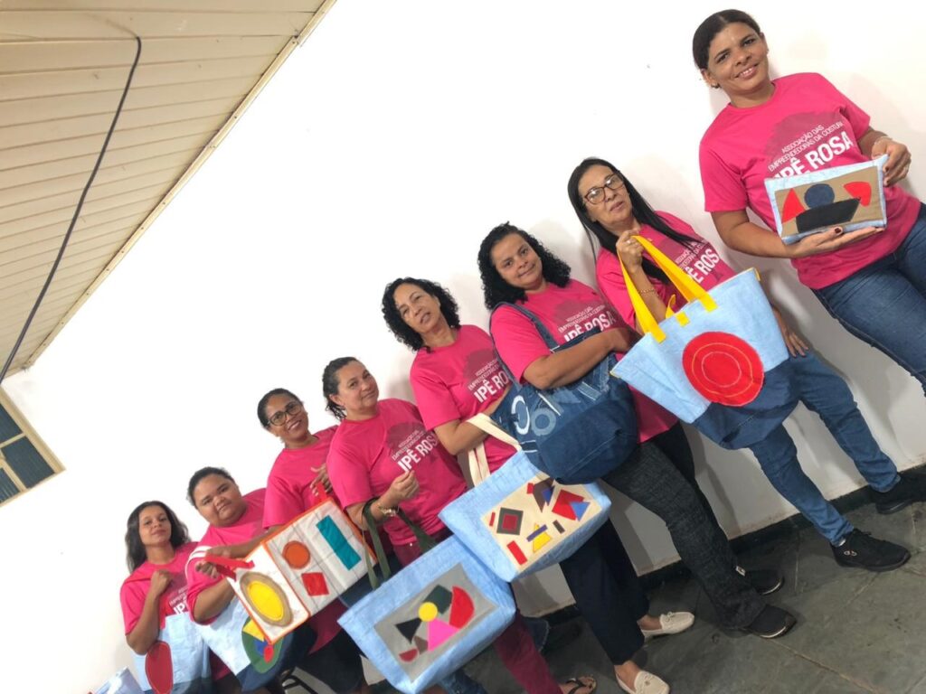 Três Lagoas recebe Exposição Costura Sustentável: moda, sustentabilidade e protagonismo feminino em destaque Três Lagoas recebe Exposição Costura Sustentável: moda, sustentabilidade e protagonismo feminino em destaque