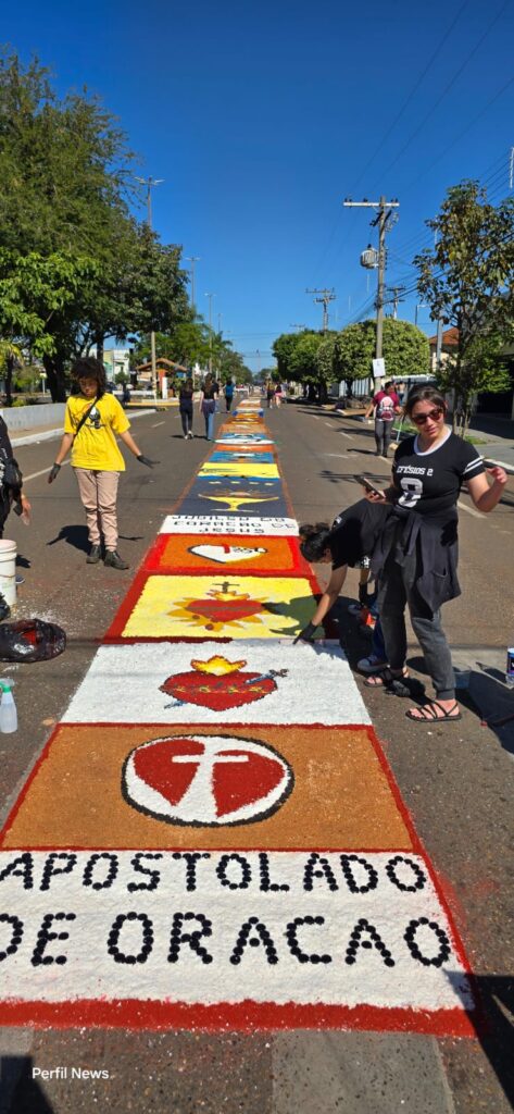 Fé, Arte e Transformação de Vidas: Corpus Christi emociona Três Lagoas Fé, Arte e Transformação de Vidas: Corpus Christi emociona Três Lagoas