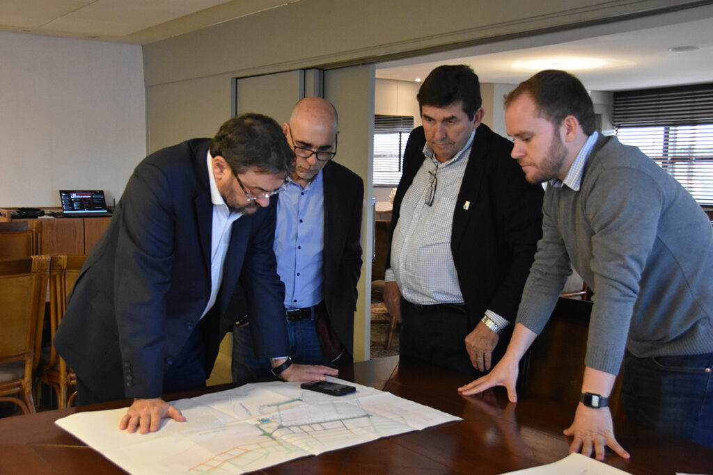Longen e prefeito de Inocência avançam discussões sobre Sesi e Senai no município Longen e prefeito de Inocência avançam discussões sobre Sesi e Senai no município