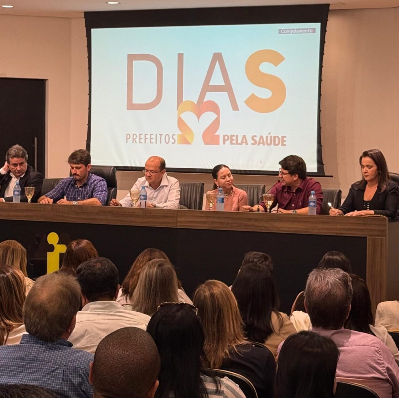 Prefeito participa de Encontro Estadual para fortalecimento da saúde pública regionalizada