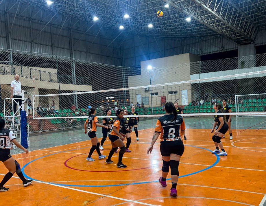 1ª Rodada do Campeonato Municipal de Voleibol 2025 agitou o Ginásio “Eduardo Milanez”
