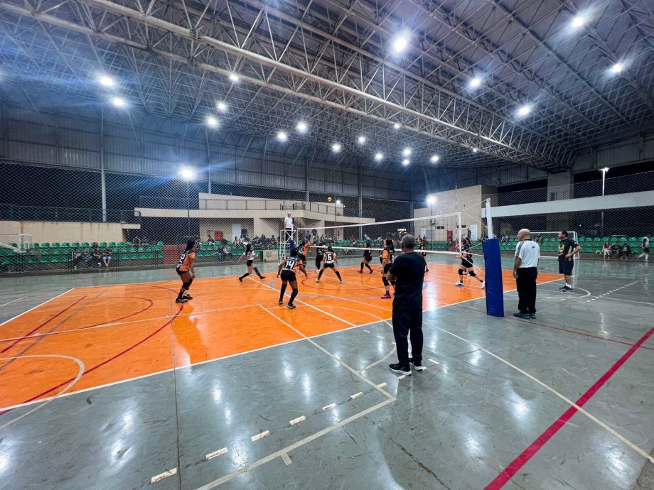 1ª Rodada do Campeonato Municipal de Voleibol 2025 agitou o Ginásio “Eduardo Milanez”