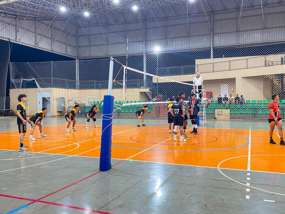1ª Rodada do Campeonato Municipal de Voleibol 2025 agitou o Ginásio “Eduardo Milanez”