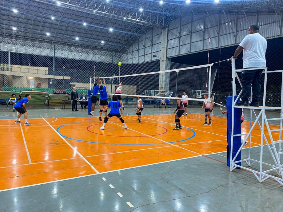 1ª Rodada do Campeonato Municipal de Voleibol 2025 agitou o Ginásio “Eduardo Milanez”