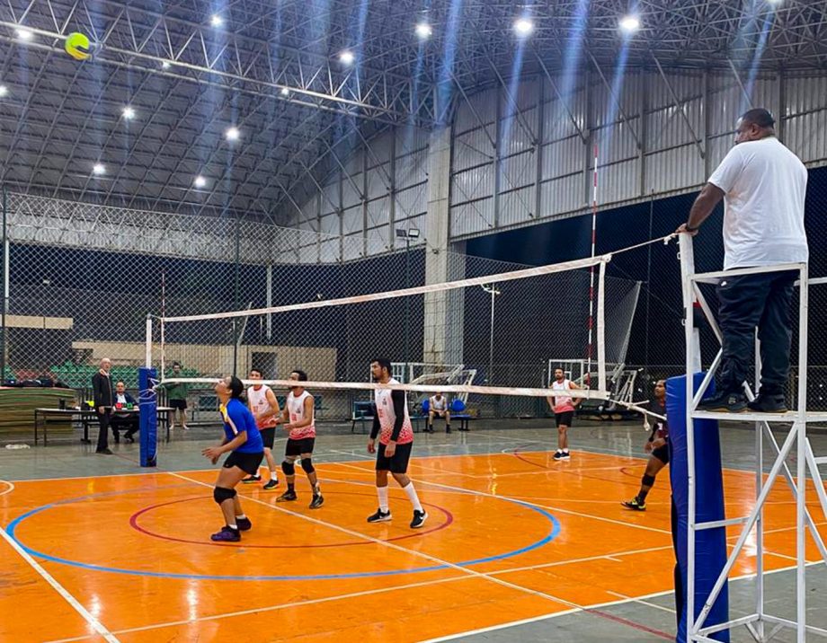 1ª Rodada do Campeonato Municipal de Voleibol 2025 agitou o Ginásio “Eduardo Milanez”