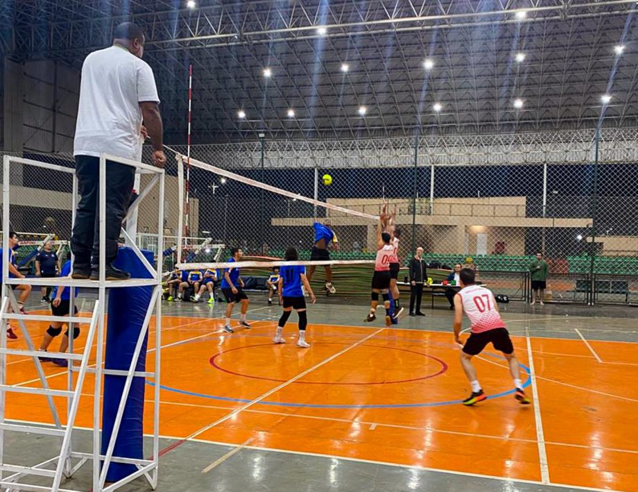 1ª Rodada do Campeonato Municipal de Voleibol 2025 agitou o Ginásio “Eduardo Milanez”