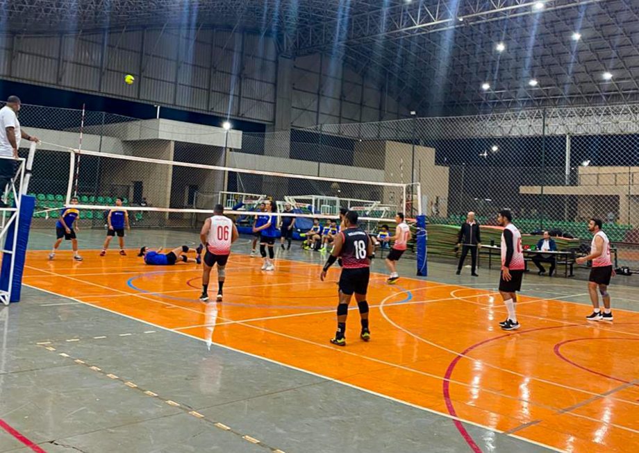 1ª Rodada do Campeonato Municipal de Voleibol 2025 agitou o Ginásio “Eduardo Milanez”