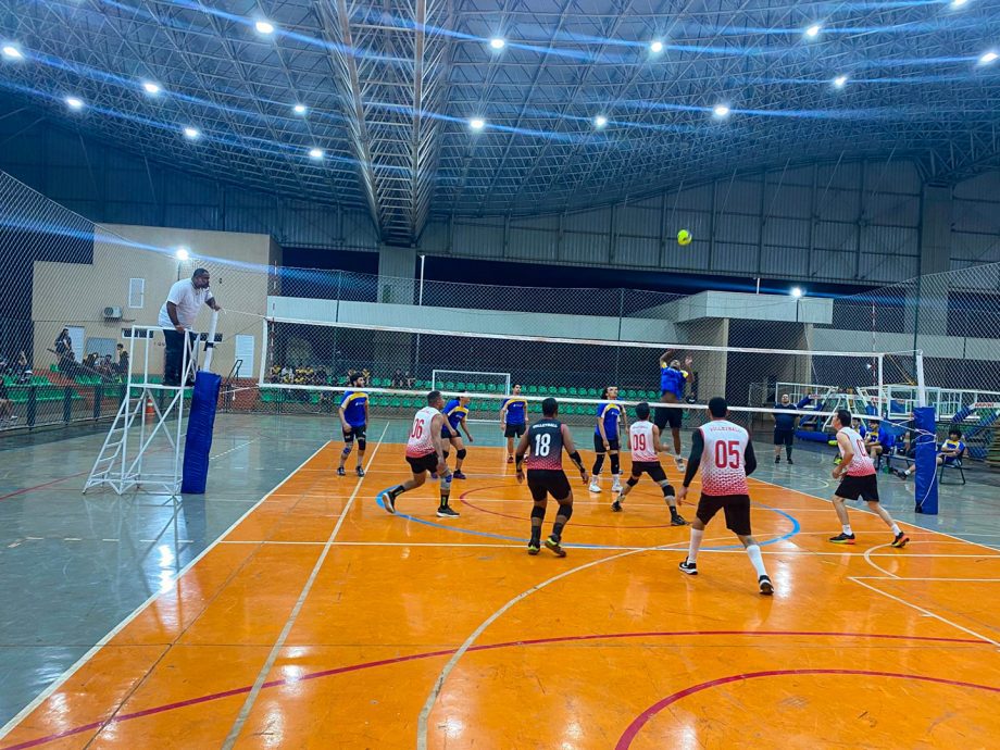 1ª Rodada do Campeonato Municipal de Voleibol 2025 agitou o Ginásio “Eduardo Milanez”