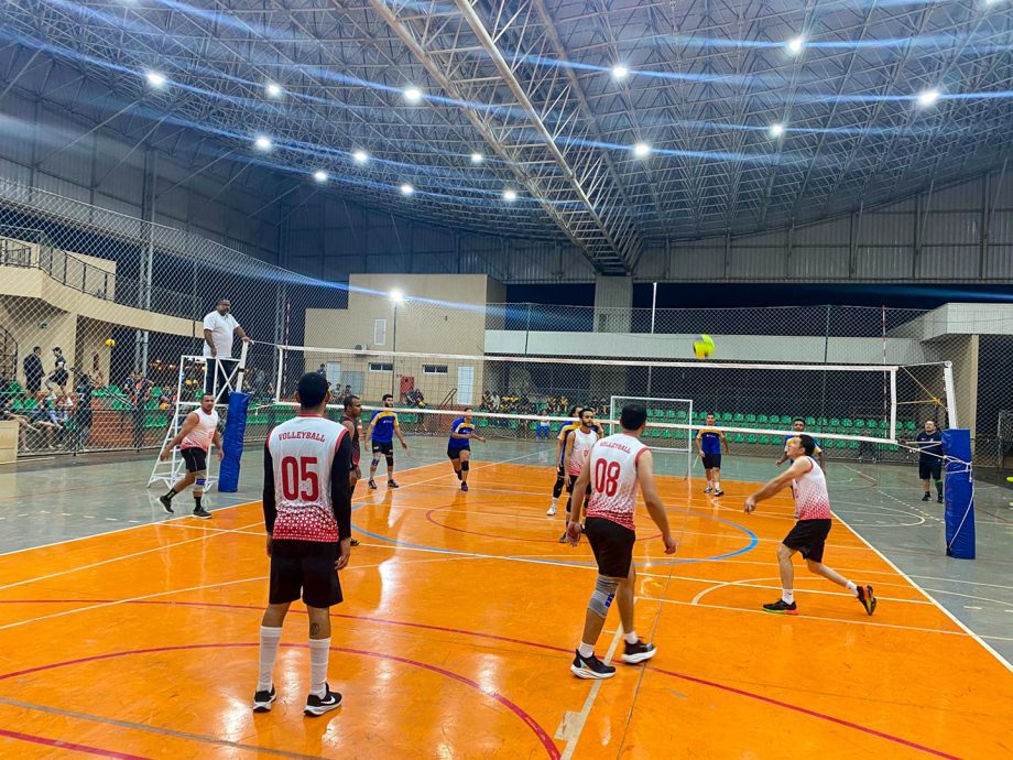 1ª Rodada do Campeonato Municipal de Voleibol 2025 agitou o Ginásio “Eduardo Milanez”