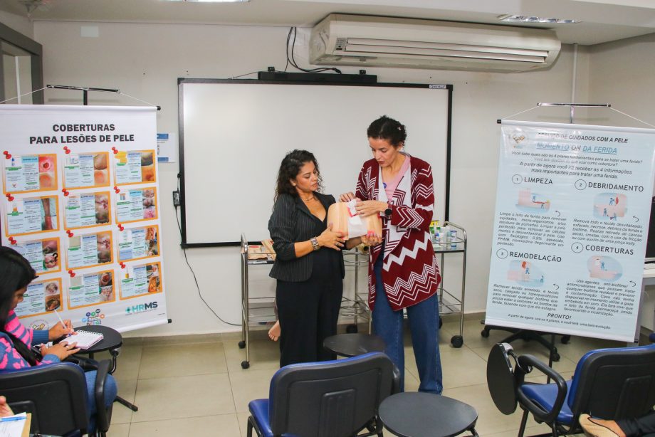 Saúde oferece capacitação em feridas para profissionais da Atenção Básica Saúde oferece capacitação em feridas para profissionais da Atenção Básica