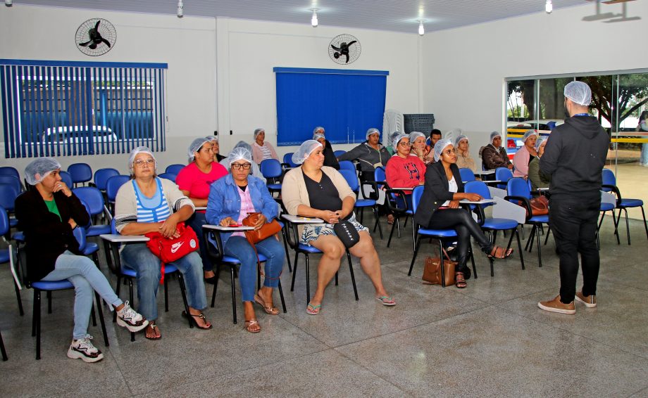 MS Qualifica + Social qualifica mais 30 cidadãos com curso gratuito de preparo de bolos caseiros MS Qualifica + Social qualifica mais 30 cidadãos com curso gratuito de preparo de bolos caseiros