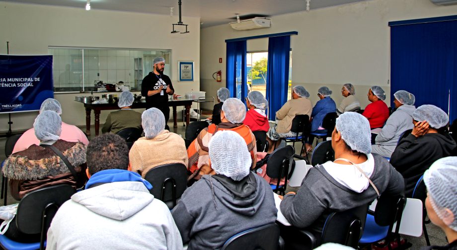 MS Qualifica + Social qualifica mais 30 cidadãos com curso gratuito de preparo de bolos caseiros MS Qualifica + Social qualifica mais 30 cidadãos com curso gratuito de preparo de bolos caseiros