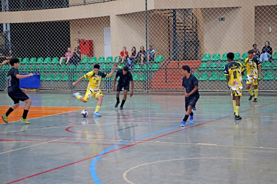 Associação Esportiva Cavaquinho e X1 Jari são os campeões do Campeonato Municipal de Futsal Masculino – Séries A e B Associação Esportiva Cavaquinho e X1 Jari são os campeões do Campeonato Municipal de Futsal Masculino – Séries A e B