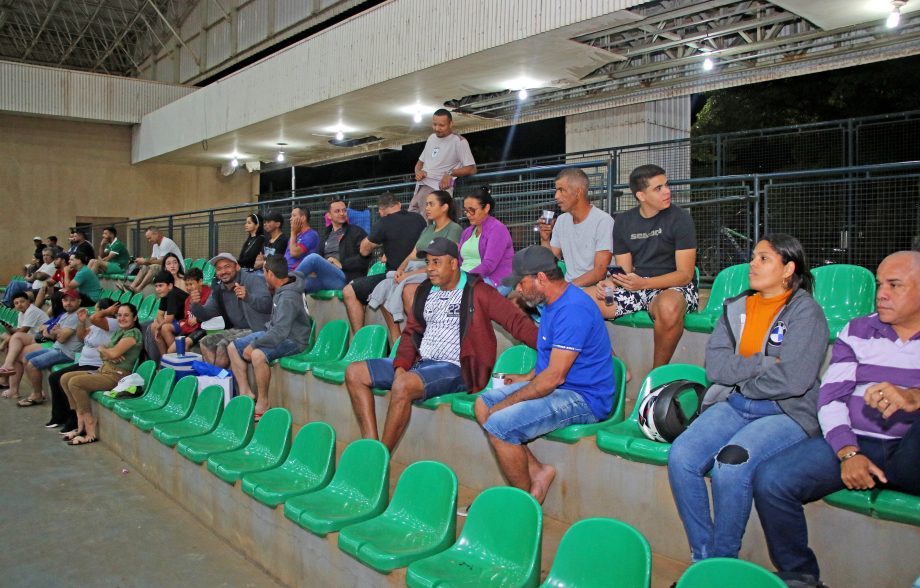 Associação Esportiva Cavaquinho e X1 Jari são os campeões do Campeonato Municipal de Futsal Masculino – Séries A e B Associação Esportiva Cavaquinho e X1 Jari são os campeões do Campeonato Municipal de Futsal Masculino – Séries A e B