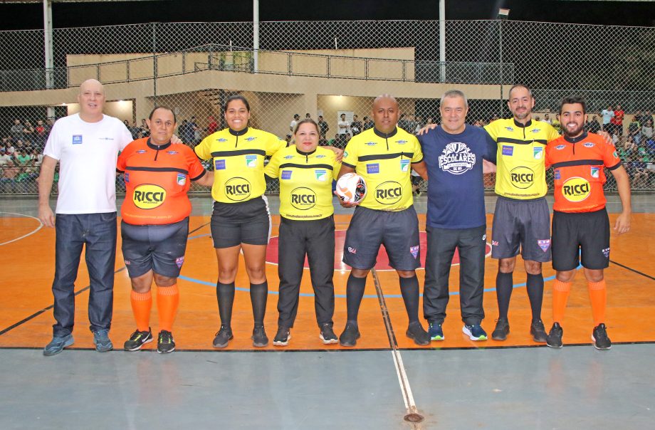 Associação Esportiva Cavaquinho e X1 Jari são os campeões do Campeonato Municipal de Futsal Masculino – Séries A e B Associação Esportiva Cavaquinho e X1 Jari são os campeões do Campeonato Municipal de Futsal Masculino – Séries A e B