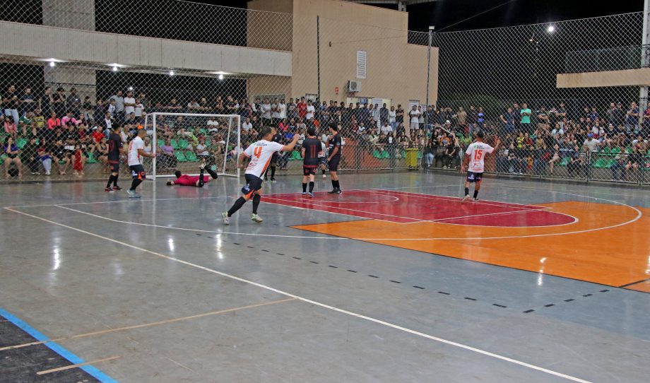 Associação Esportiva Cavaquinho e X1 Jari são os campeões do Campeonato Municipal de Futsal Masculino – Séries A e B Associação Esportiva Cavaquinho e X1 Jari são os campeões do Campeonato Municipal de Futsal Masculino – Séries A e B