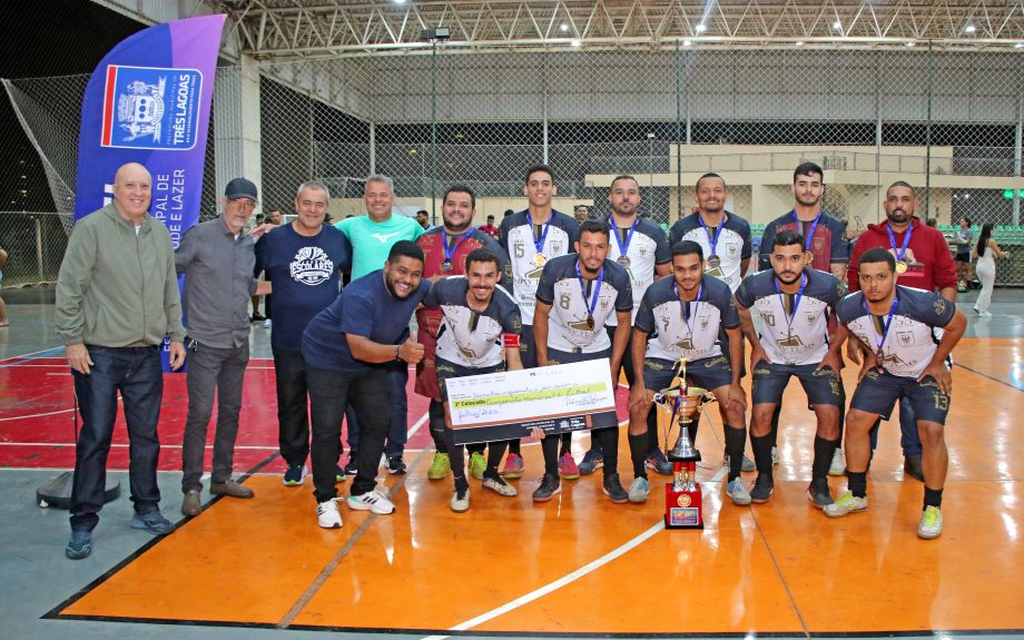Associação Esportiva Cavaquinho e X1 Jari são os campeões do Campeonato Municipal de Futsal Masculino – Séries A e B Associação Esportiva Cavaquinho e X1 Jari são os campeões do Campeonato Municipal de Futsal Masculino – Séries A e B