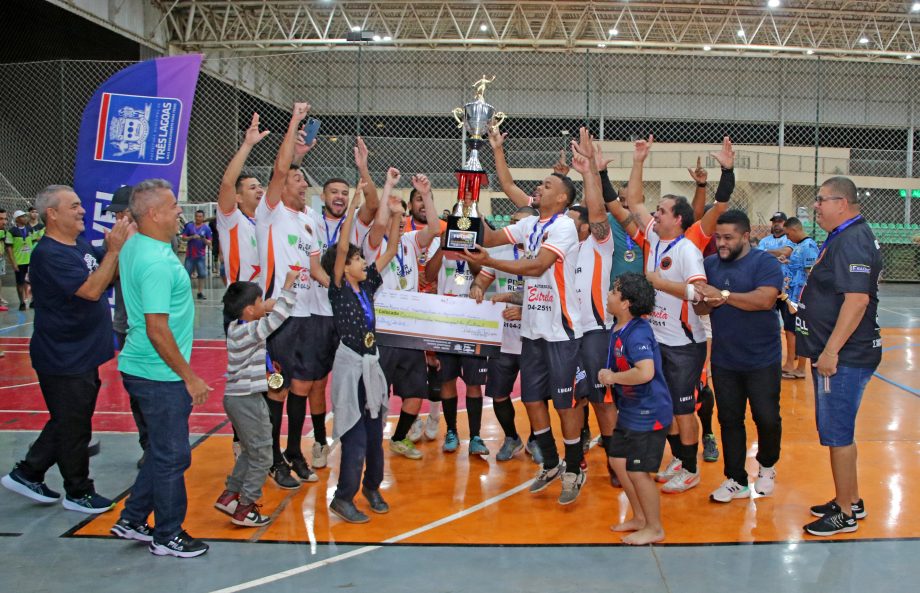 Associação Esportiva Cavaquinho e X1 Jari são os campeões do Campeonato Municipal de Futsal Masculino – Séries A e B Associação Esportiva Cavaquinho e X1 Jari são os campeões do Campeonato Municipal de Futsal Masculino – Séries A e B
