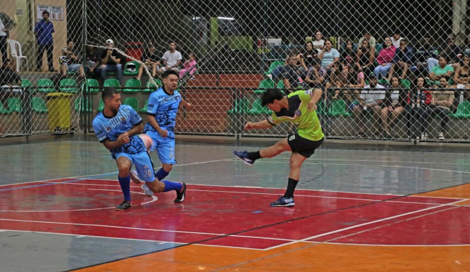 Associação Esportiva Cavaquinho e X1 Jari são os campeões do Campeonato Municipal de Futsal Masculino – Séries A e B Associação Esportiva Cavaquinho e X1 Jari são os campeões do Campeonato Municipal de Futsal Masculino – Séries A e B