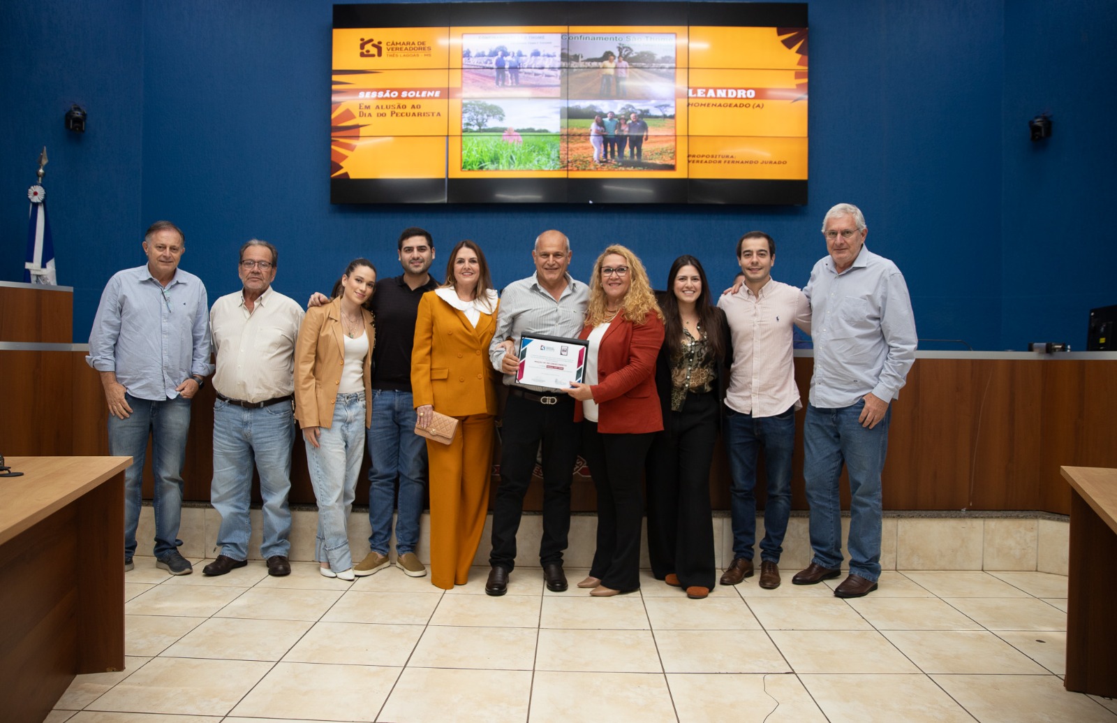 Pecuaristas são homenageados em sessão solene na Câmara de Três Lagoas Pecuaristas são homenageados em sessão solene na Câmara de Três Lagoas