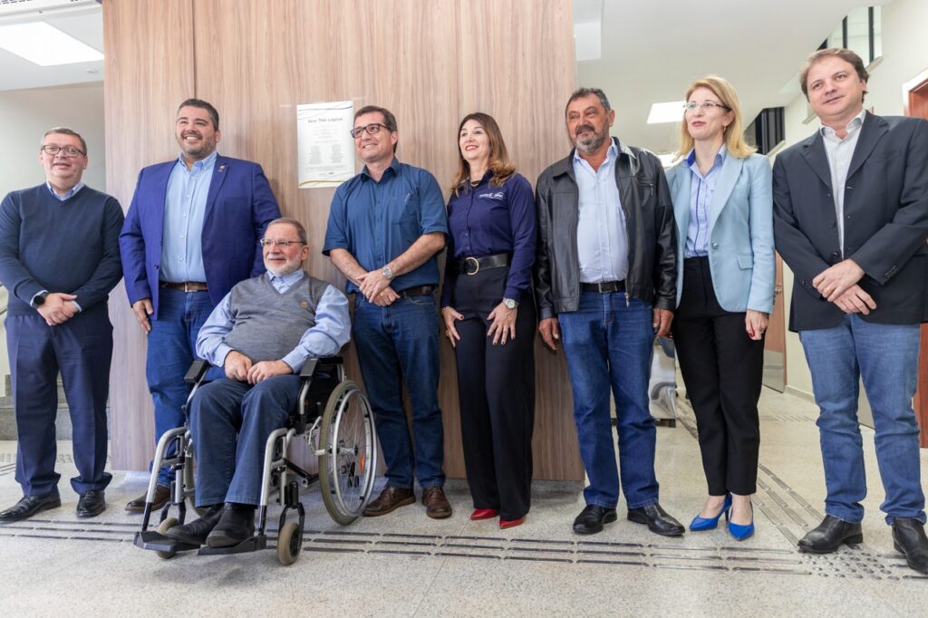 Vereadores prestigiam lançamentos do Sistema Comércio de MS Vereadores prestigiam lançamentos do Sistema Comércio de MS