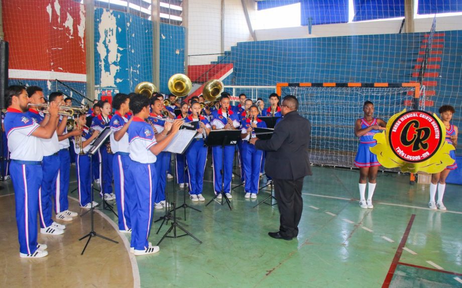 Prefeito participa da cerimônia de juramento à Bandeira Nacional e dispensa militar Prefeito participa da cerimônia de juramento à Bandeira Nacional e dispensa militar