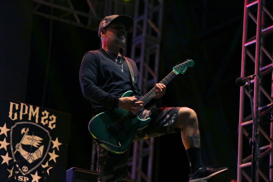 CPM 22 esquenta a primeira noite do Motoshow em Três Lagoas