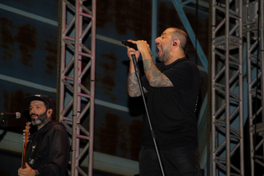 CPM 22 esquenta a primeira noite do Motoshow em Três Lagoas