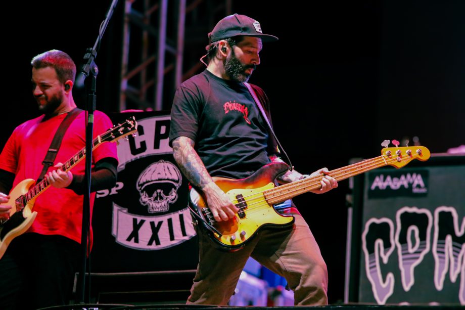 CPM 22 esquenta a primeira noite do Motoshow em Três Lagoas