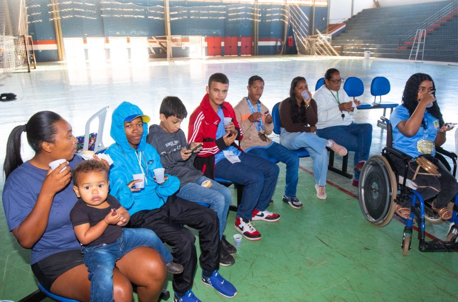 Prefeitura realiza recepção especial aos paratletas medalhistas nas Paraolimpíadas Escolares Prefeitura realiza recepção especial aos paratletas medalhistas nas Paraolimpíadas Escolares