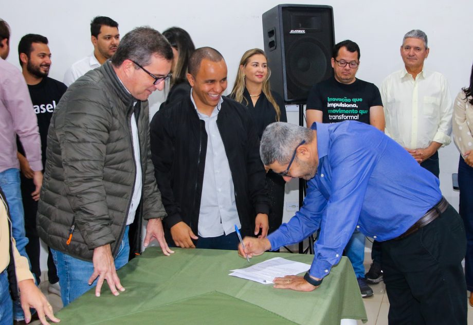 Prefeitura dá posse ao novo Conselho Municipal de Desenvolvimento Econômico
