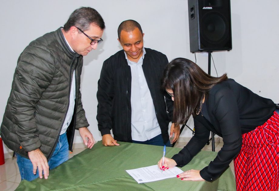 Prefeitura dá posse ao novo Conselho Municipal de Desenvolvimento Econômico