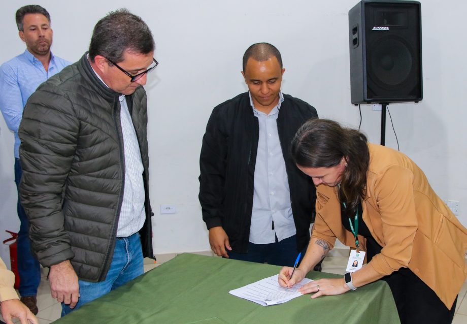 Prefeitura dá posse ao novo Conselho Municipal de Desenvolvimento Econômico