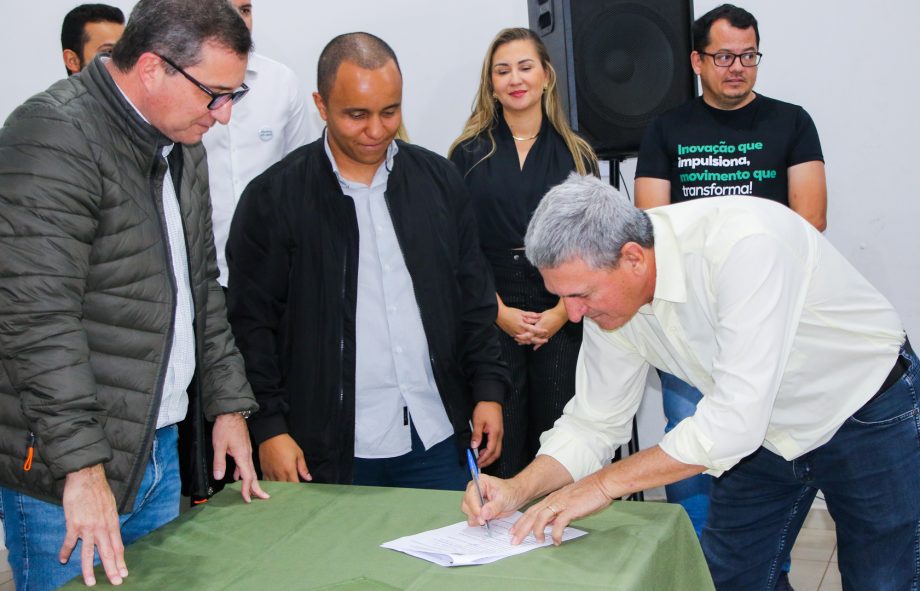 Prefeitura dá posse ao novo Conselho Municipal de Desenvolvimento Econômico