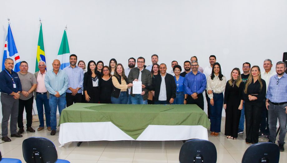 Prefeitura dá posse ao novo Conselho Municipal de Desenvolvimento Econômico