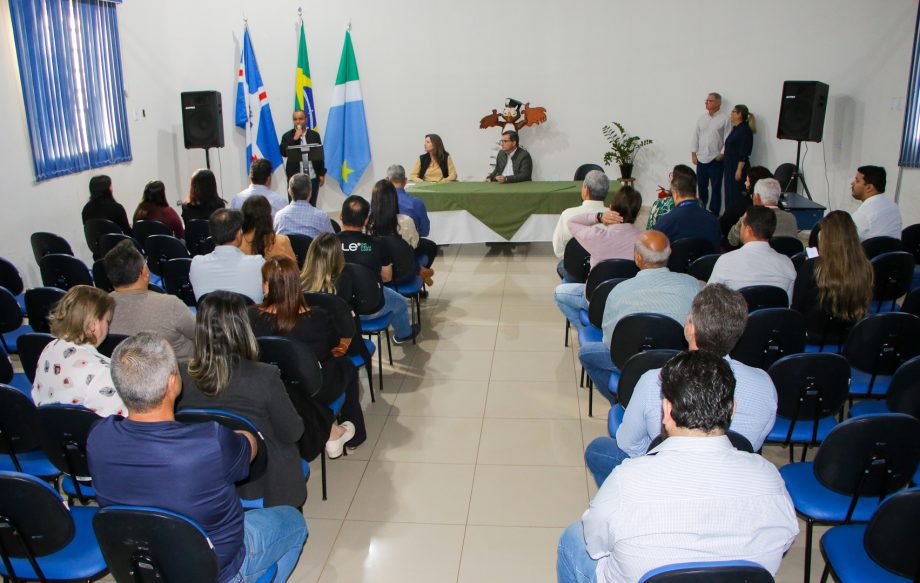 Prefeitura dá posse ao novo Conselho Municipal de Desenvolvimento Econômico