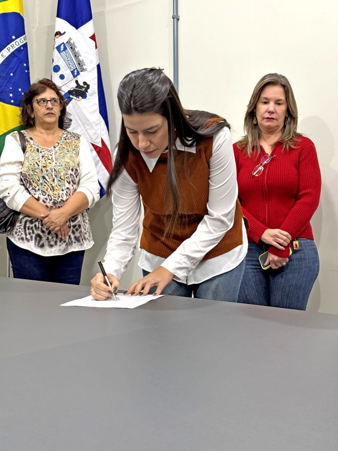 Novos membros tomam posse no Conselho Municipal de Habitação de Três Lagoas Novos membros tomam posse no Conselho Municipal de Habitação de Três Lagoas