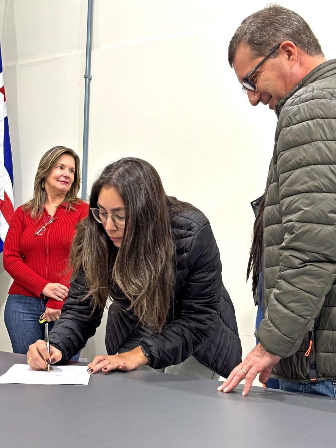 Novos membros tomam posse no Conselho Municipal de Habitação de Três Lagoas Novos membros tomam posse no Conselho Municipal de Habitação de Três Lagoas
