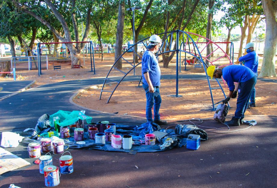 Prefeitura inicia revitalização do parquinho infantil da Lagoa Maior