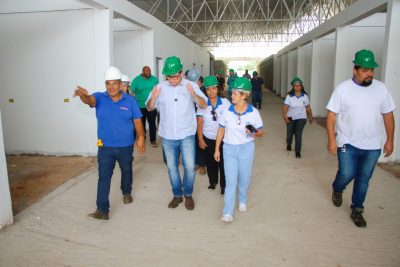 Prefeito Dr. Cassiano Maia visita obras do Shopping Popular e reforça compromisso com os lojistas Prefeito Dr. Cassiano Maia visita obras do Shopping Popular e reforça compromisso com os lojistas