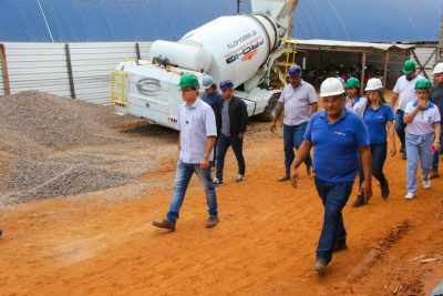 Prefeito Dr. Cassiano Maia visita obras do Shopping Popular e reforça compromisso com os lojistas Prefeito Dr. Cassiano Maia visita obras do Shopping Popular e reforça compromisso com os lojistas