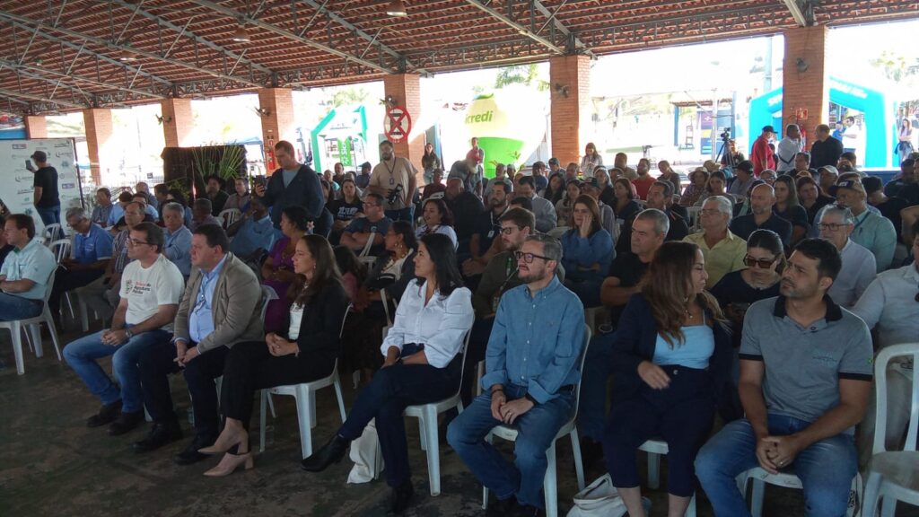 Com apoio da Prefeitura, agricultura familiar ganha protagonismo em Três Lagoas Com apoio da Prefeitura, agricultura familiar ganha protagonismo em Três Lagoas