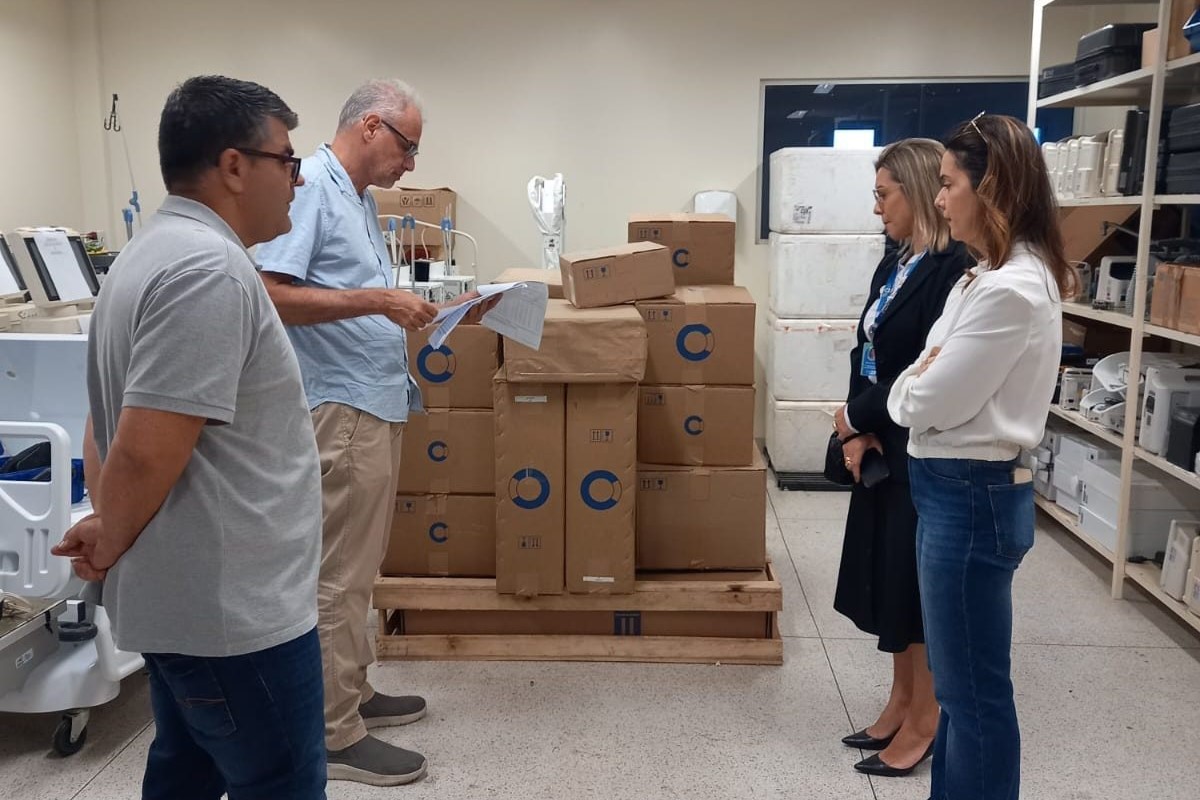 Governo entrega 11 torres de videolaparoscopia para modernizar cirurgias em hospitais de MS Governo entrega 11 torres de videolaparoscopia para modernizar cirurgias em hospitais de MS