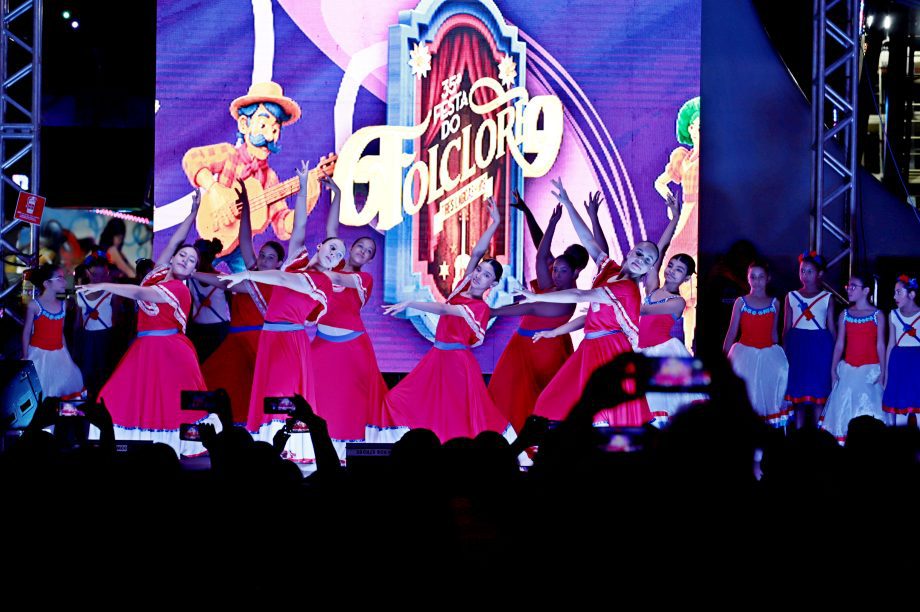 GALERIA DE FOTOS – Confira como foi a primeira noite da 35ª edição da Festa do Folclore GALERIA DE FOTOS – Confira como foi a primeira noite da 35ª edição da Festa do Folclore