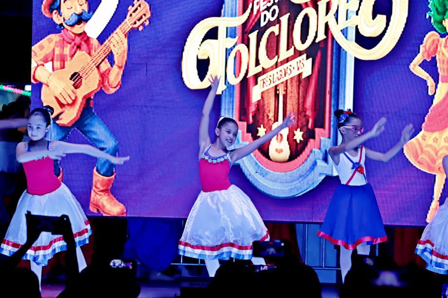 GALERIA DE FOTOS – Confira como foi a primeira noite da 35ª edição da Festa do Folclore GALERIA DE FOTOS – Confira como foi a primeira noite da 35ª edição da Festa do Folclore