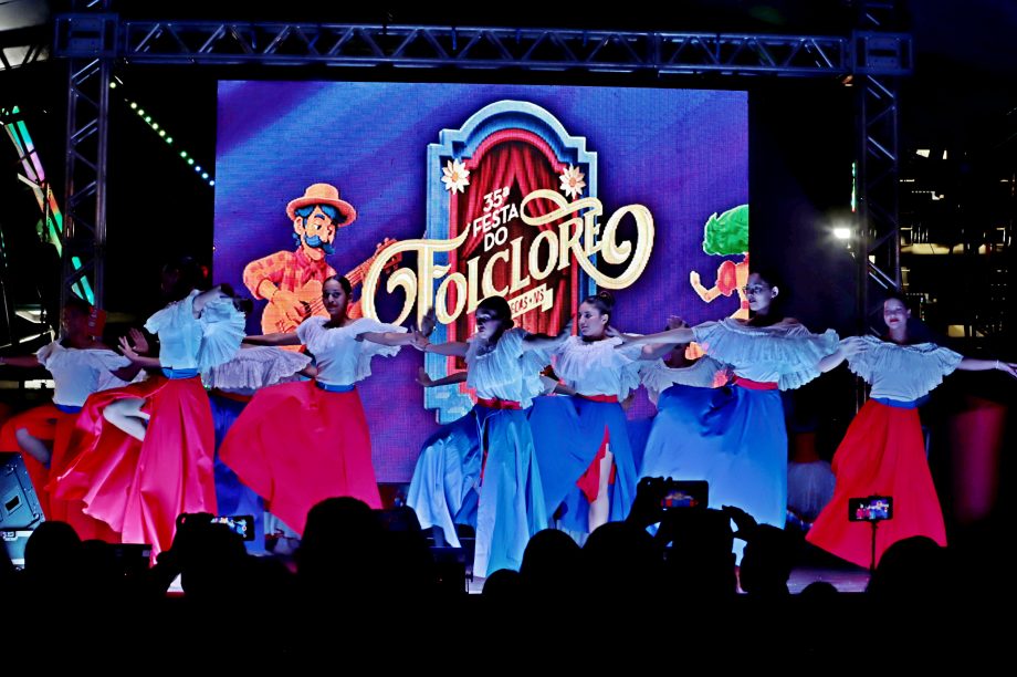 GALERIA DE FOTOS – Confira como foi a primeira noite da 35ª edição da Festa do Folclore GALERIA DE FOTOS – Confira como foi a primeira noite da 35ª edição da Festa do Folclore