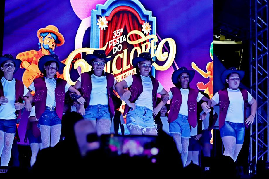 GALERIA DE FOTOS – Confira como foi a primeira noite da 35ª edição da Festa do Folclore GALERIA DE FOTOS – Confira como foi a primeira noite da 35ª edição da Festa do Folclore