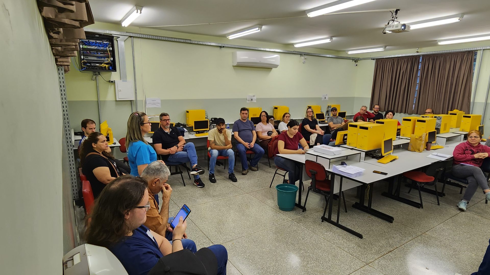 Mais de 190 mil estudantes retornam às aulas nas escolas estaduais de MS nesta terça-feira